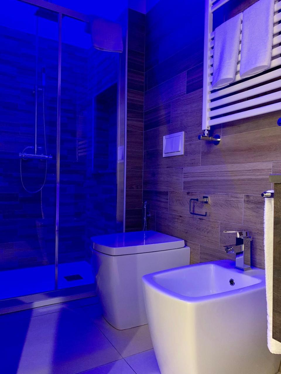 Napoli Squares Suites Εξωτερικό φωτογραφία