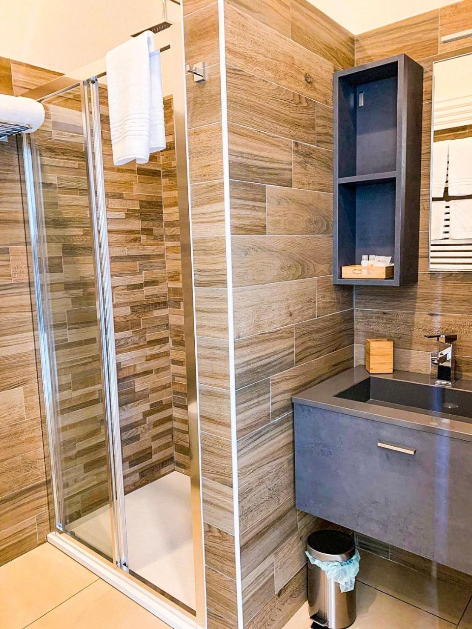 Napoli Squares Suites Εξωτερικό φωτογραφία