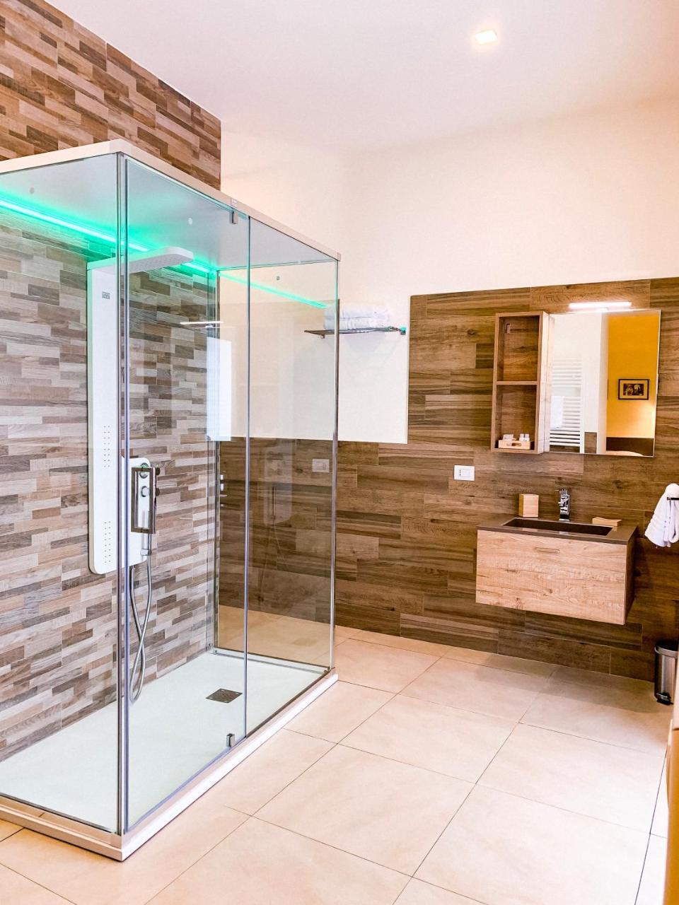 Napoli Squares Suites Εξωτερικό φωτογραφία
