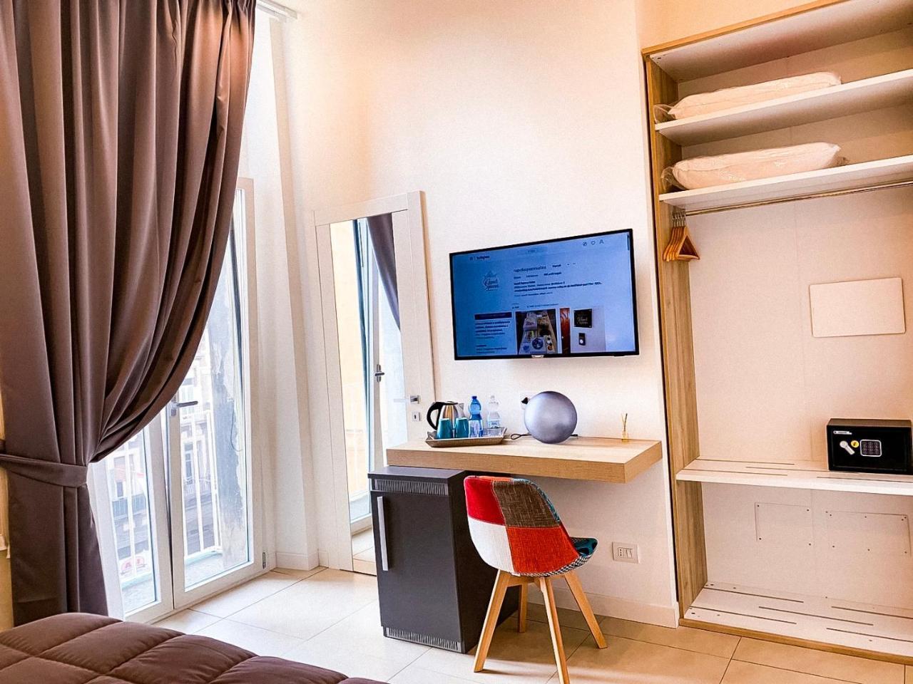 Napoli Squares Suites Εξωτερικό φωτογραφία
