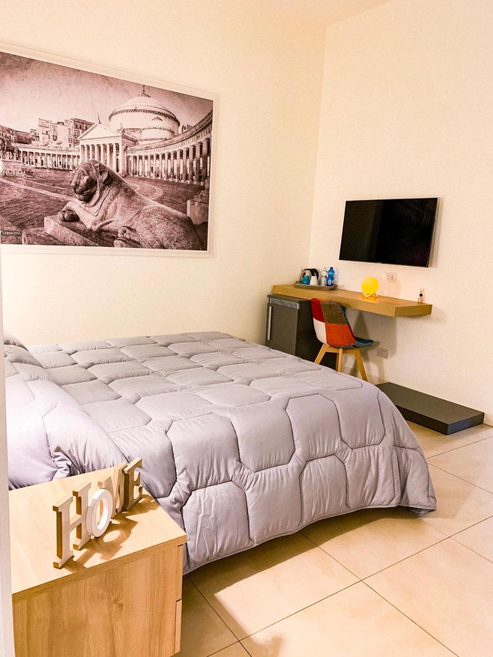 Napoli Squares Suites Εξωτερικό φωτογραφία